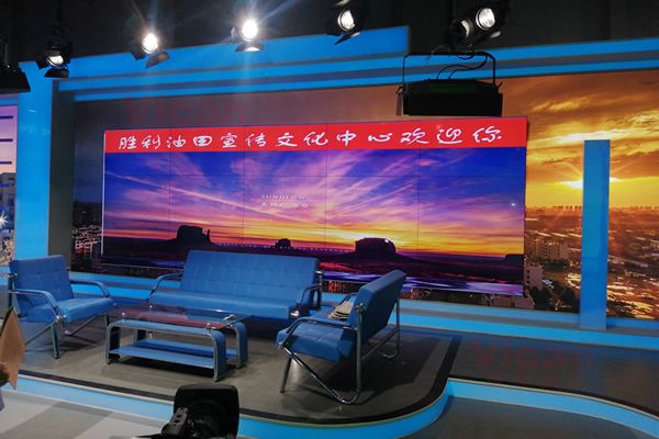 直播間背景墻展示大屏，用LED顯示屏好還是拼接屏好？