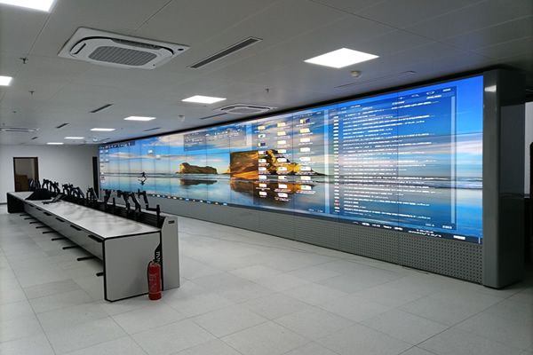 現在監(jiān)控中心終端顯示大屏都是使用拼接屏嗎？